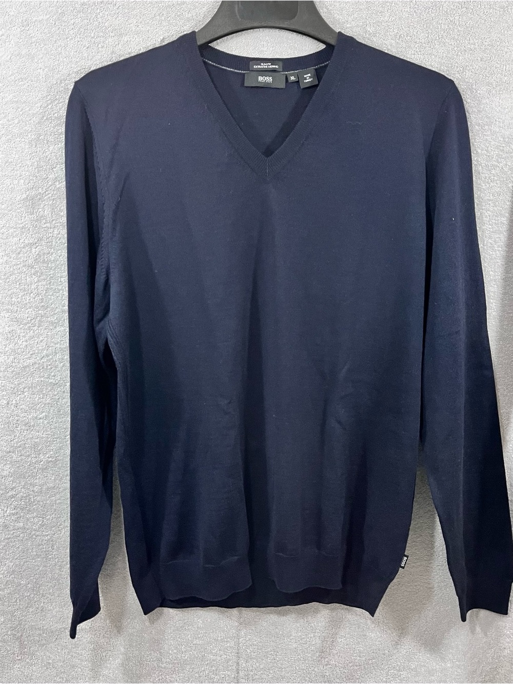 Hugo Boss Mens XL Navy Blue Merino Wool V Neck Long Sleeve Pullover Extra fine